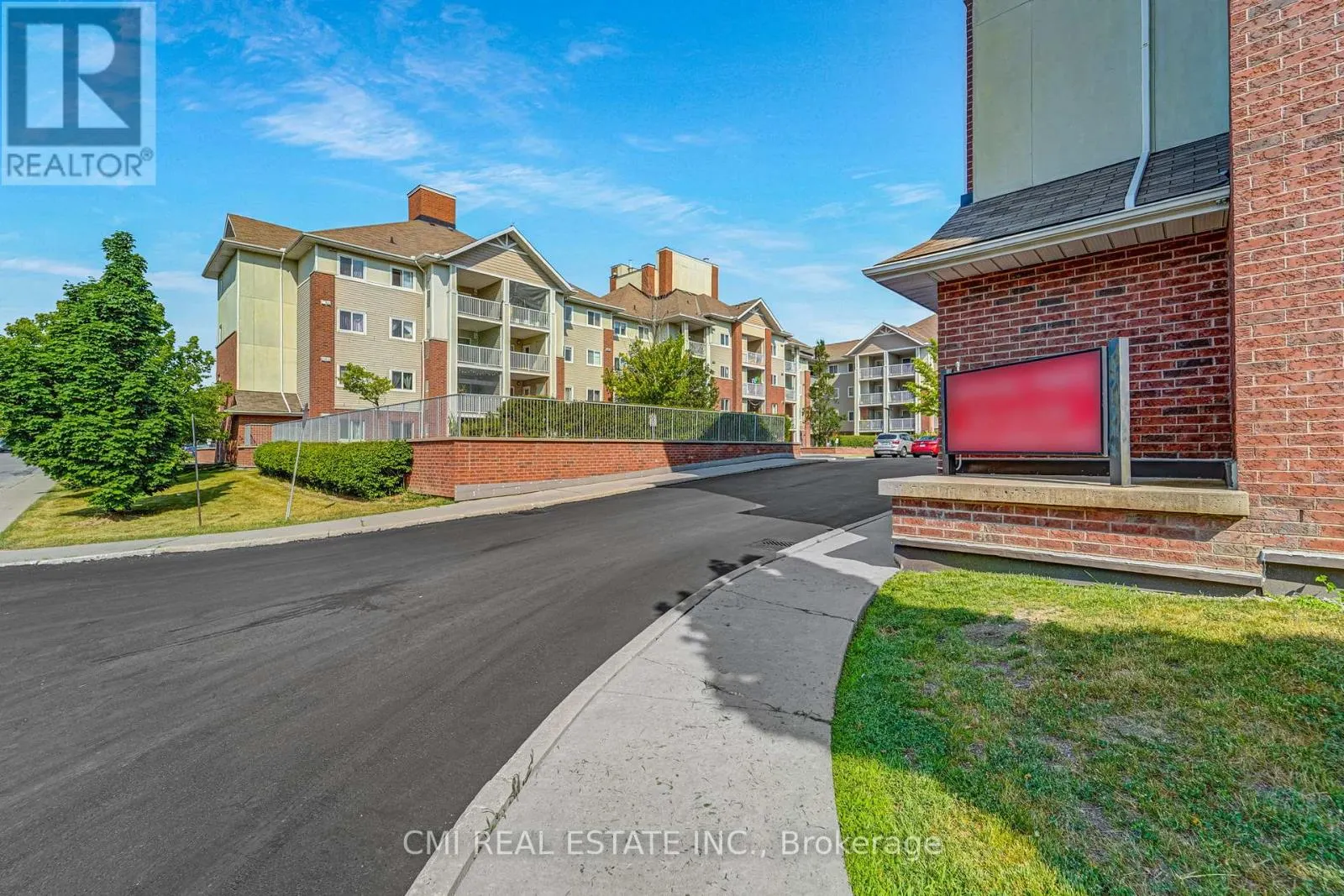 203 - 5225 FINCH AVENUE E