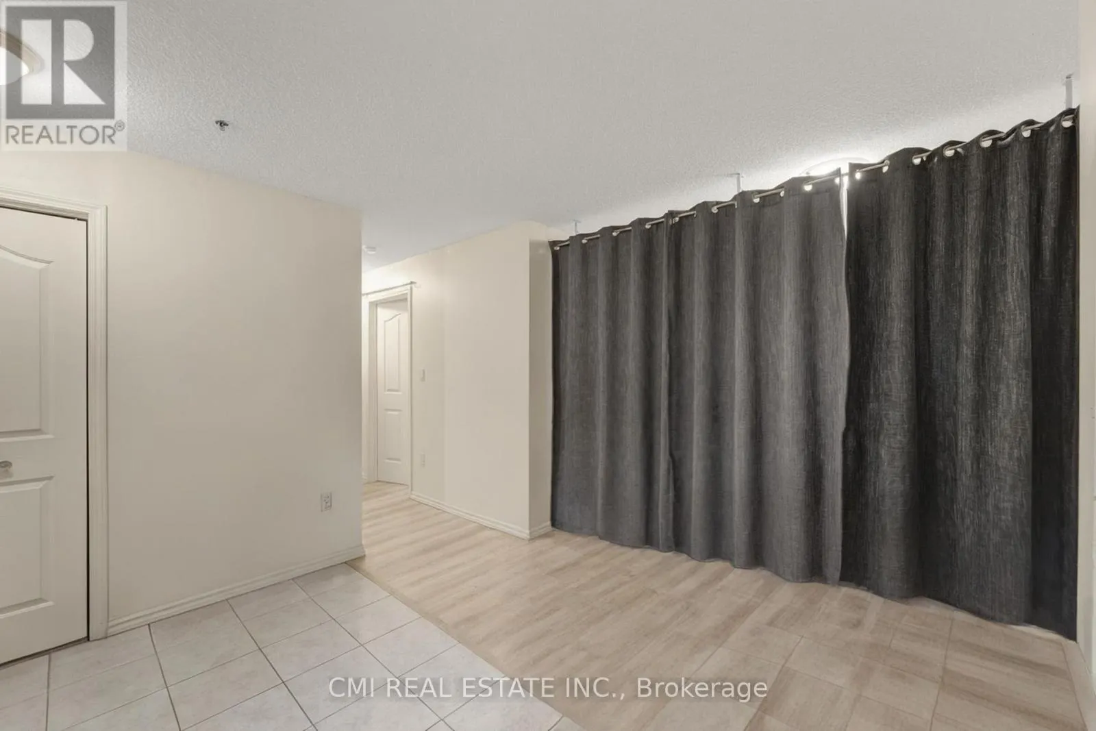 203 - 5225 FINCH AVENUE E
