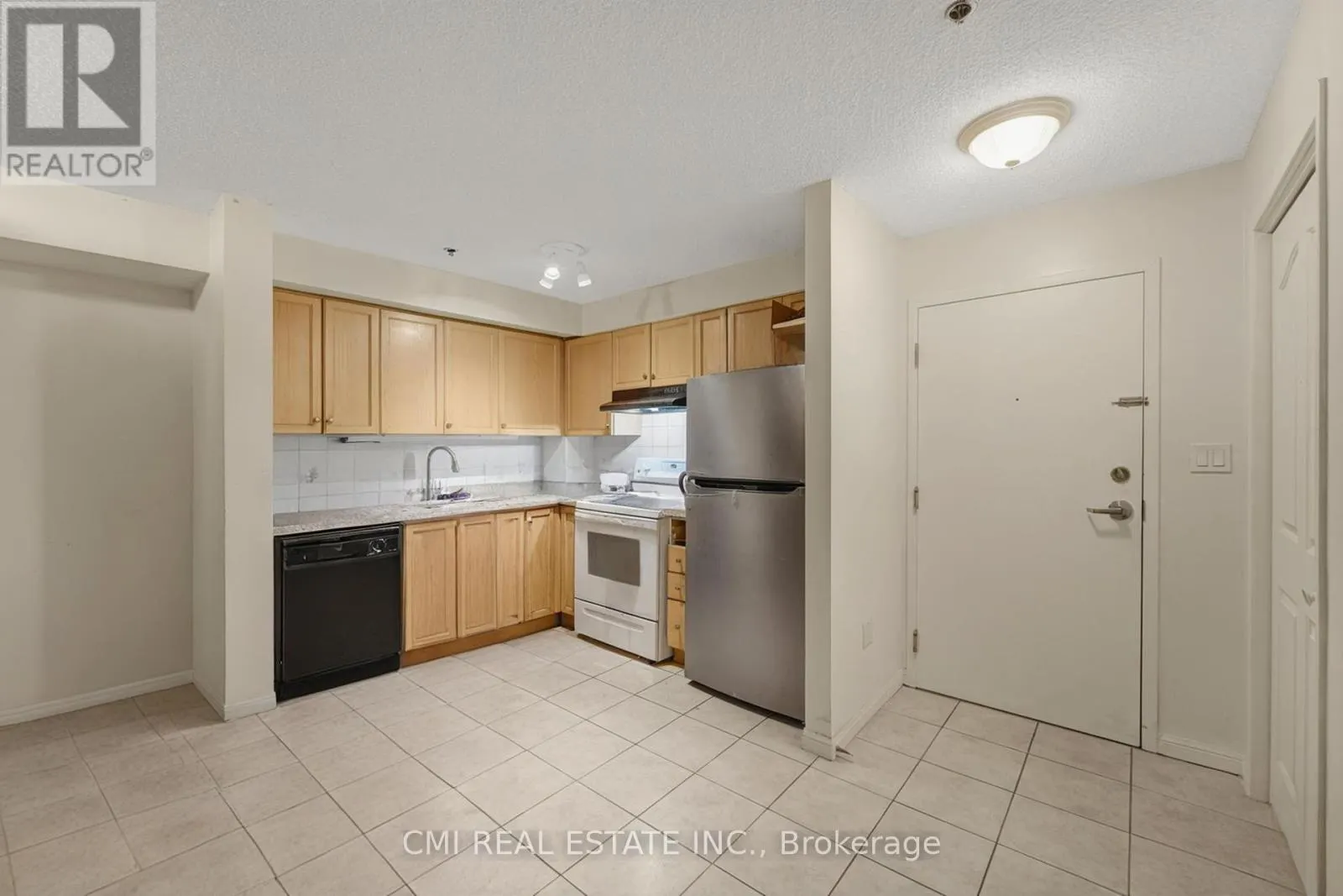 203 - 5225 FINCH AVENUE E