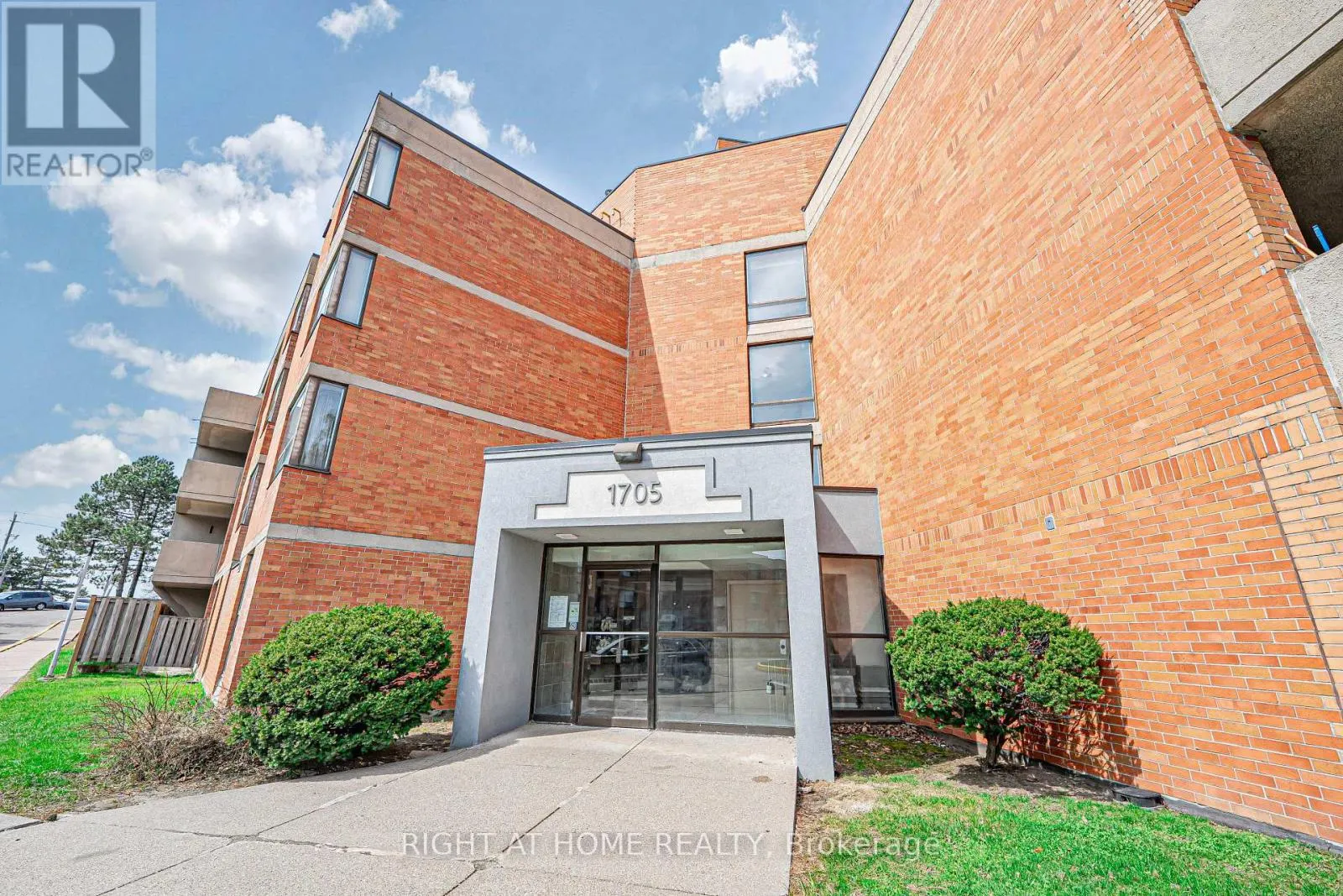 408 - 1705 MCCOWAN ROAD