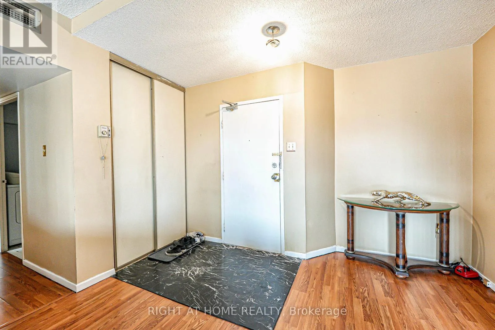 408 - 1705 MCCOWAN ROAD
