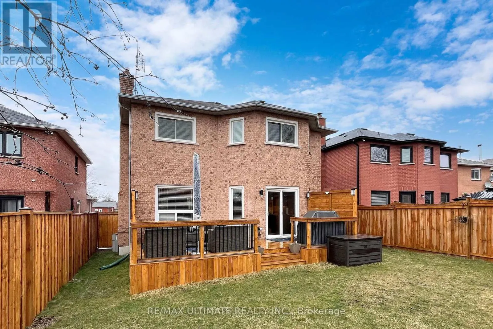 25 WINTERBERRY DRIVE