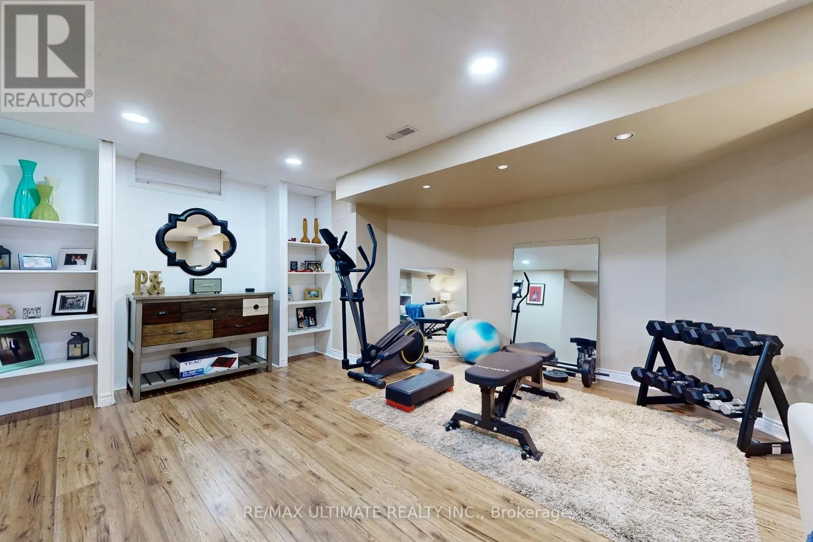 25 WINTERBERRY DRIVE