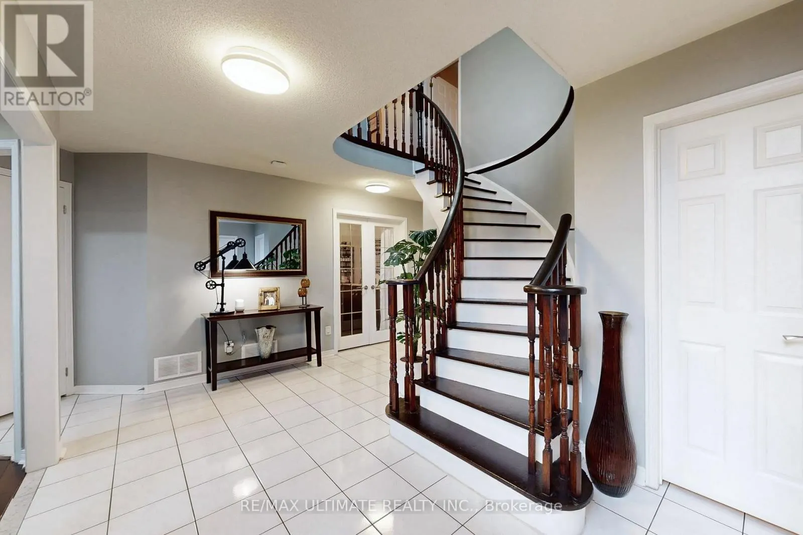 25 WINTERBERRY DRIVE
