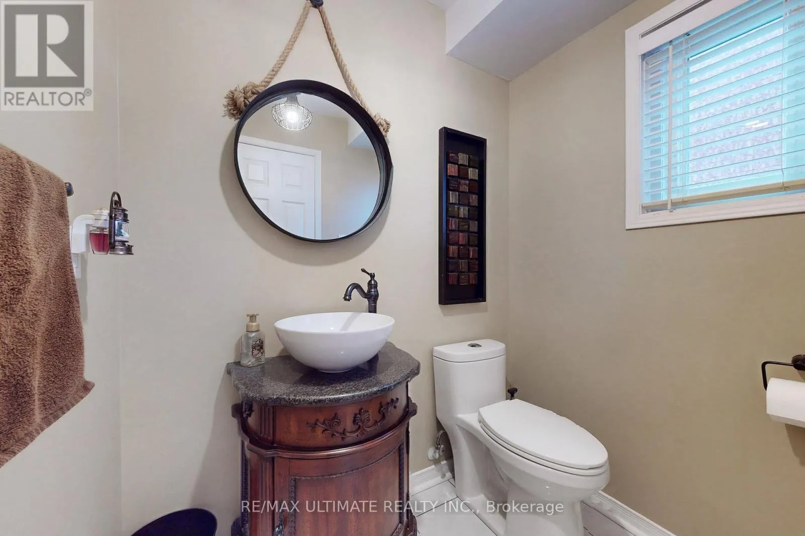 25 WINTERBERRY DRIVE