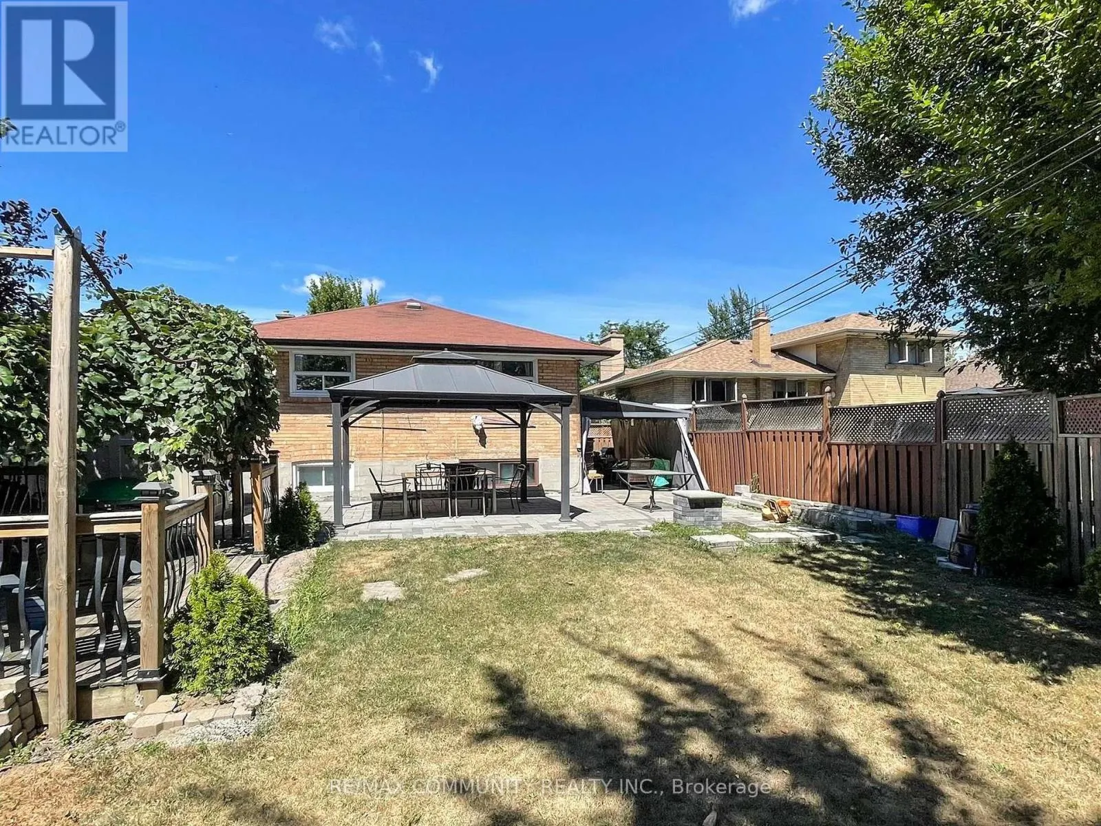 119 ROCHMAN BOULEVARD