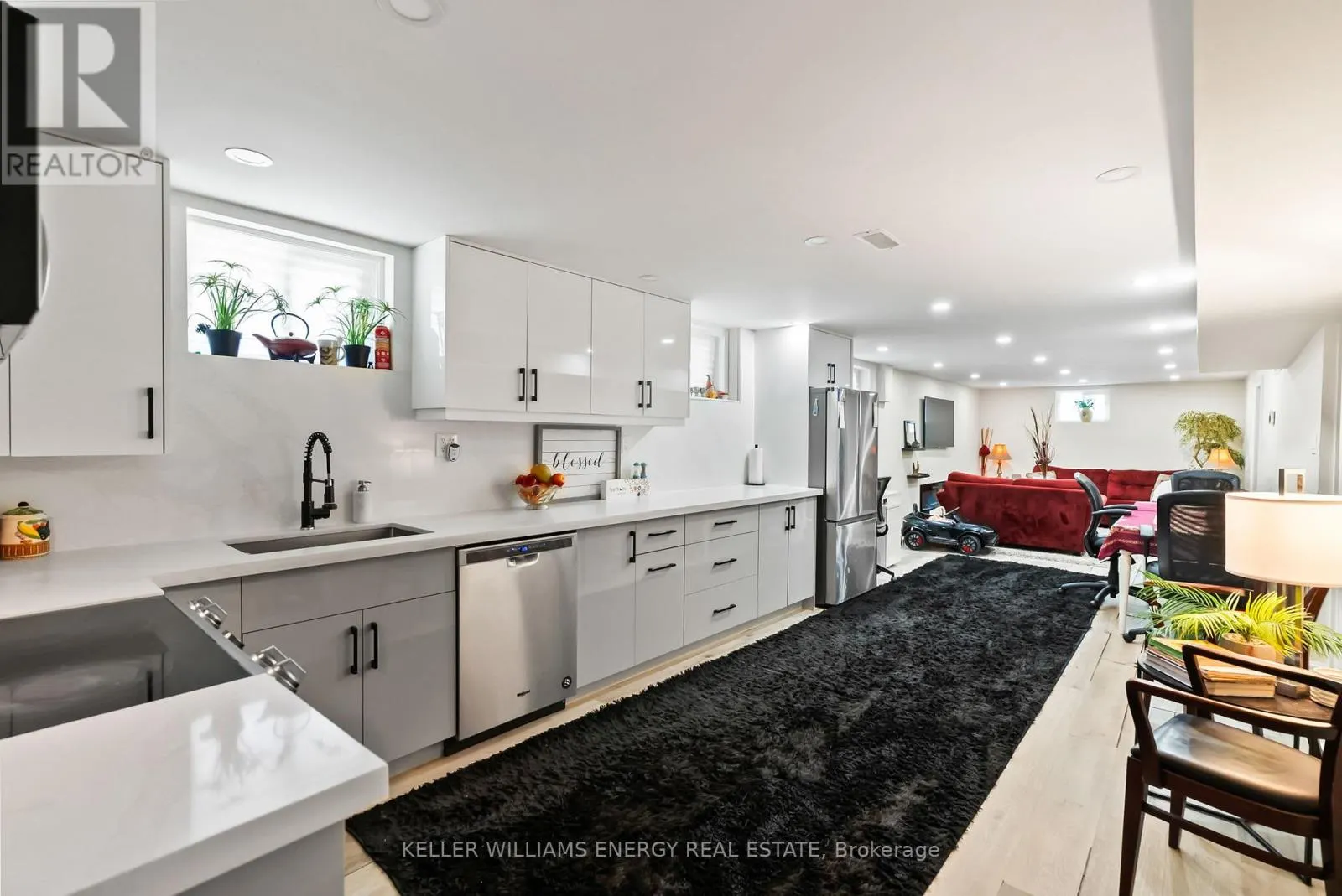 110 LITTLELEAF DRIVE