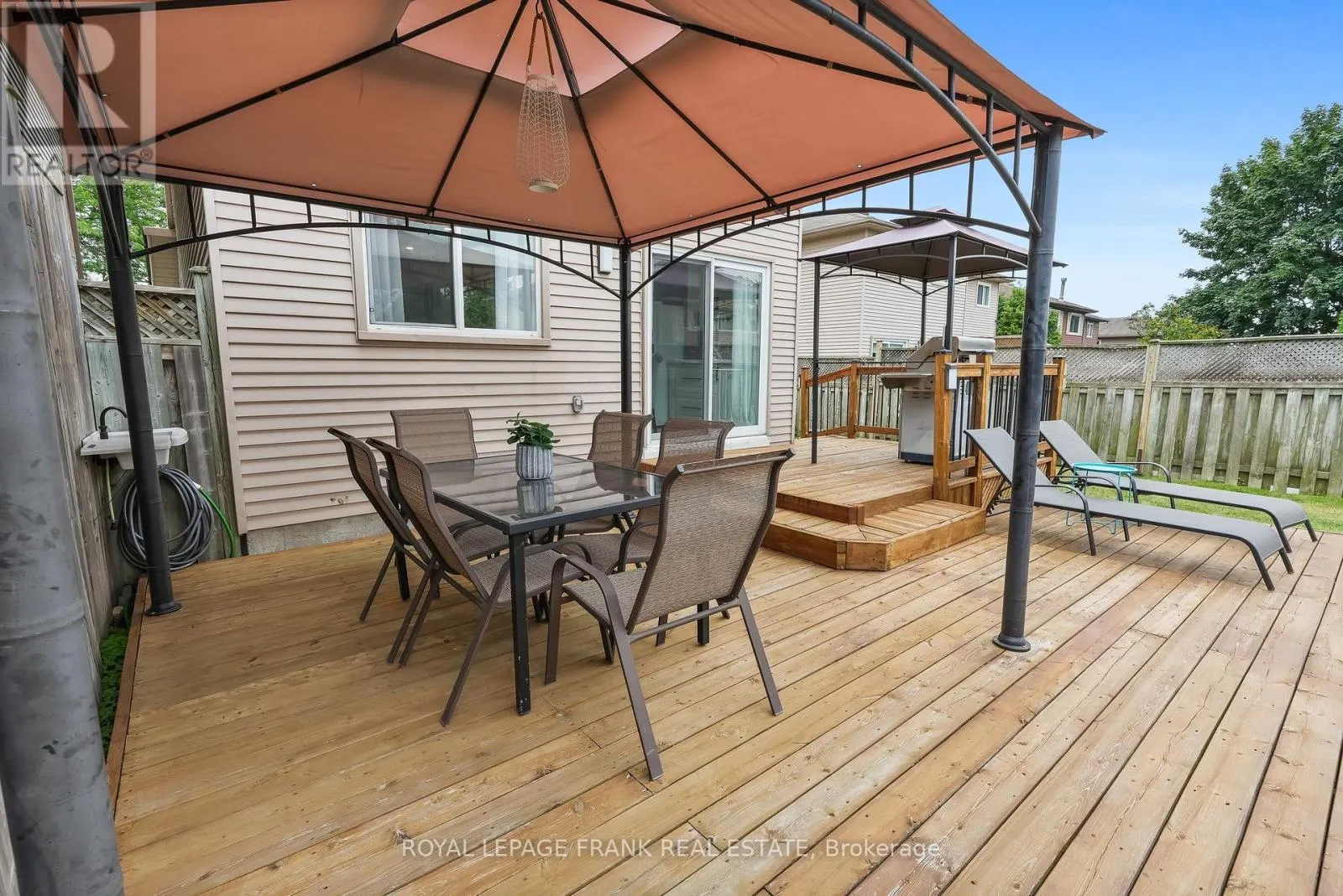 808 CROWELLS STREET
