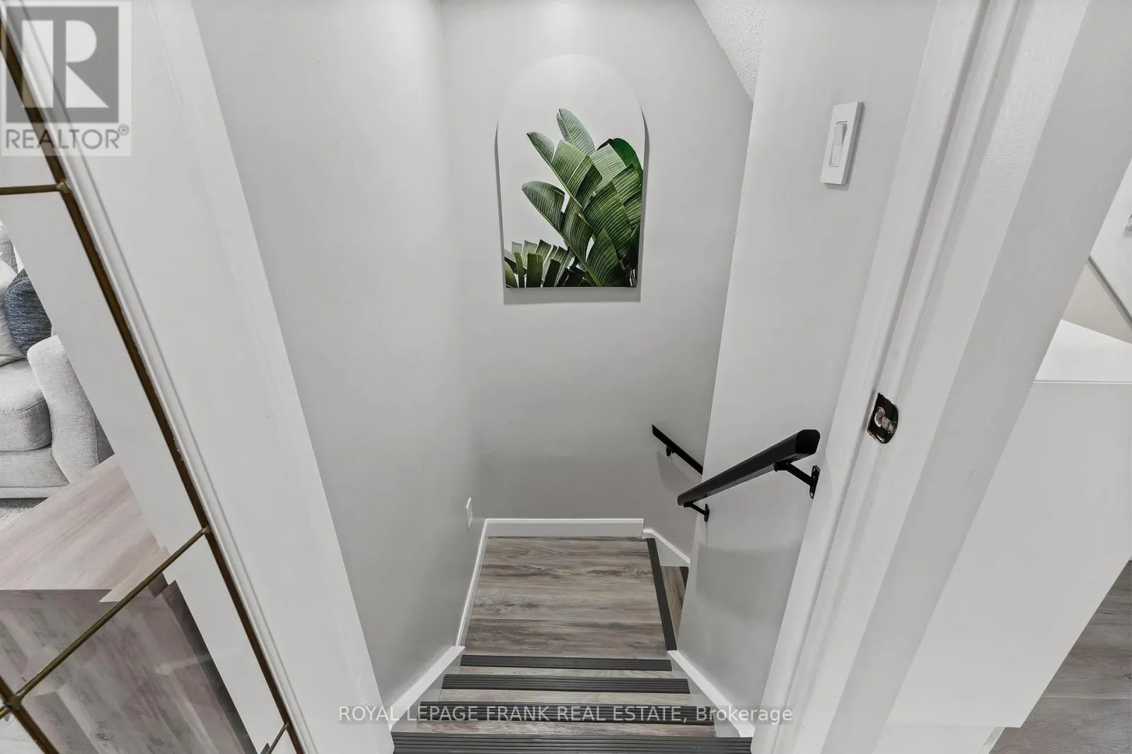 808 CROWELLS STREET