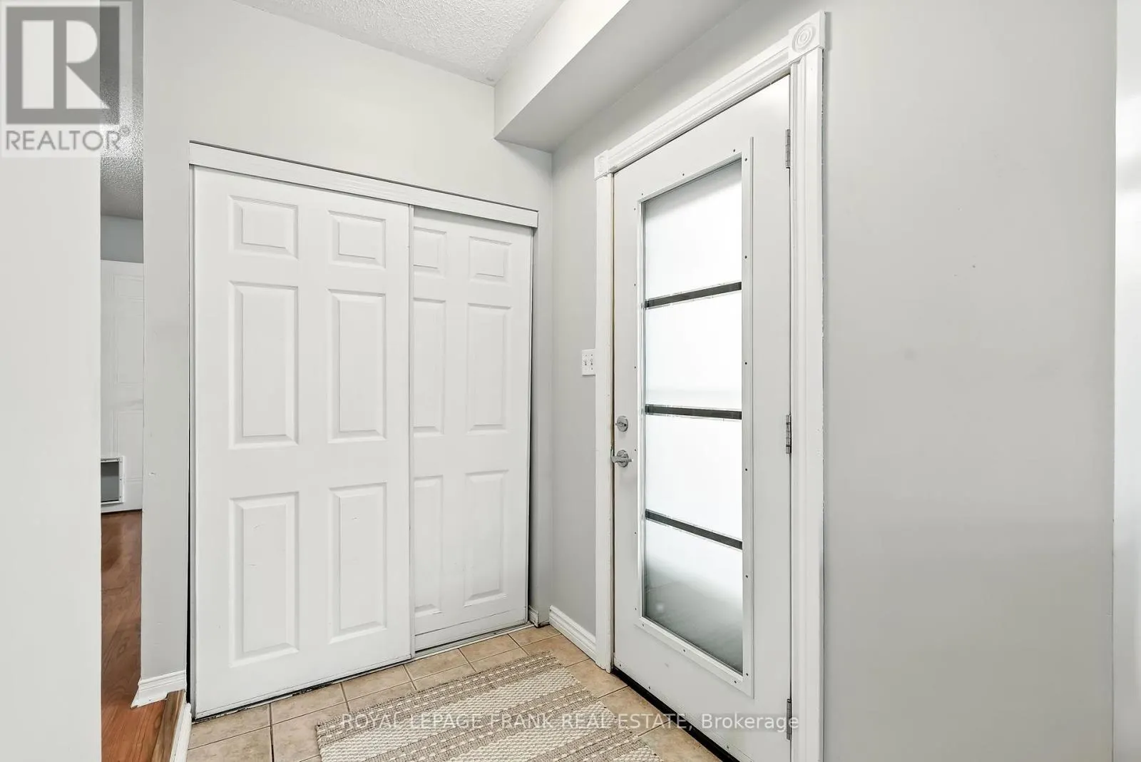 25 TREWIN LANE