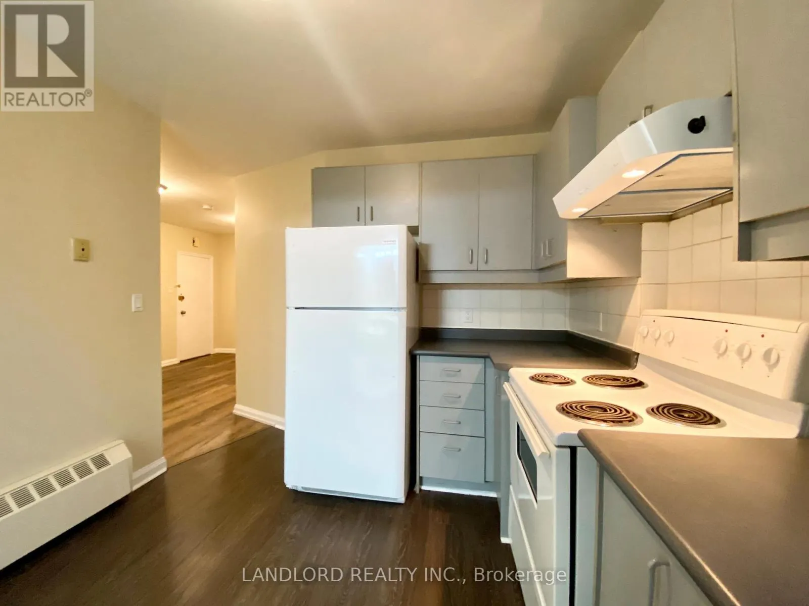 201 - 2A THYRA AVENUE