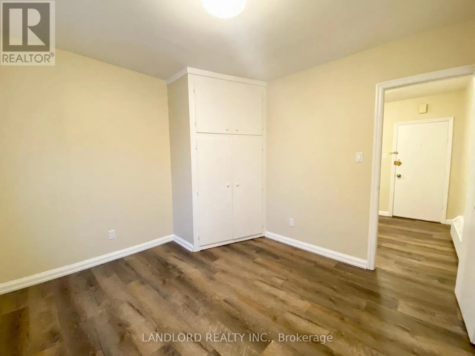 201 - 2A THYRA AVENUE