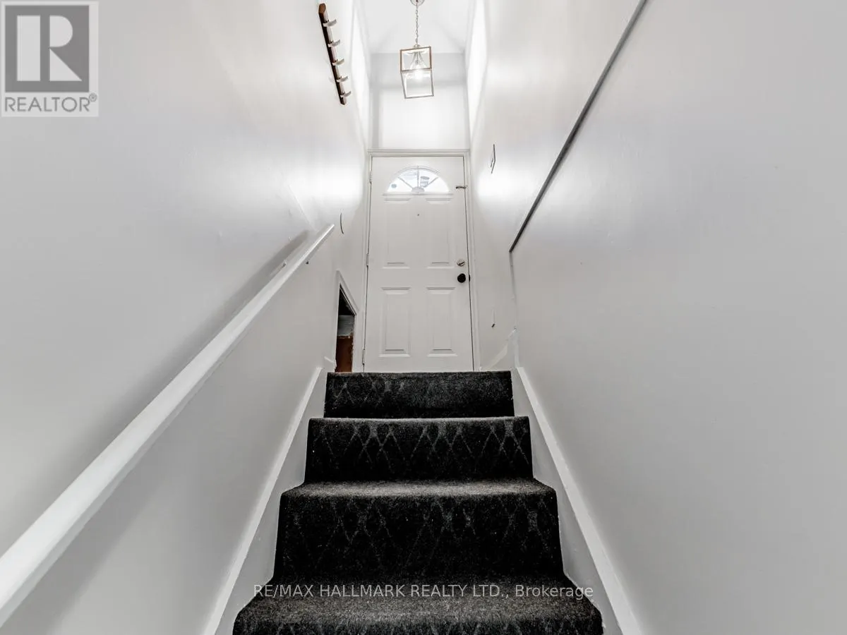 LOWER - 129 LUPIN DRIVE