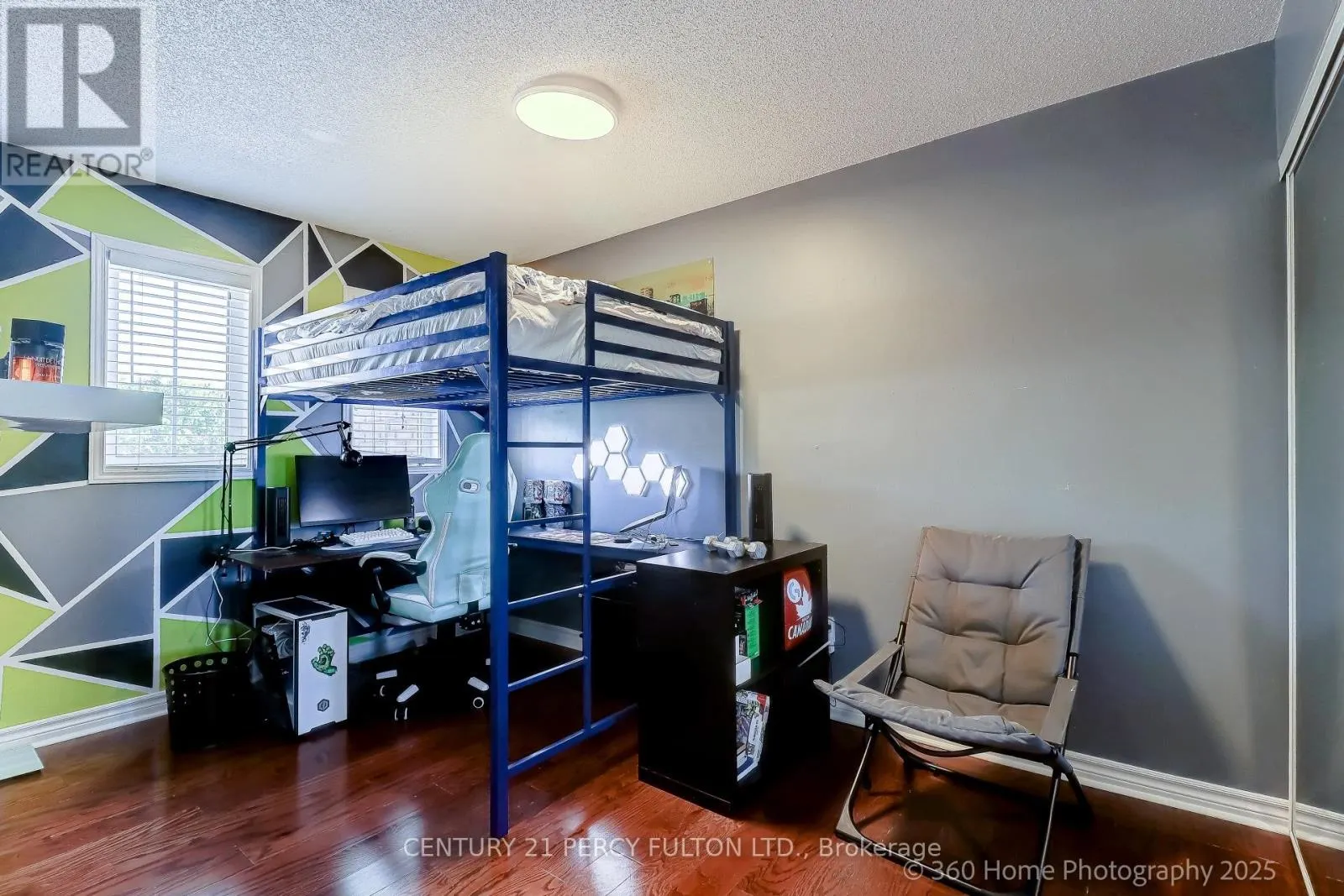 30 MARJORAM DRIVE
