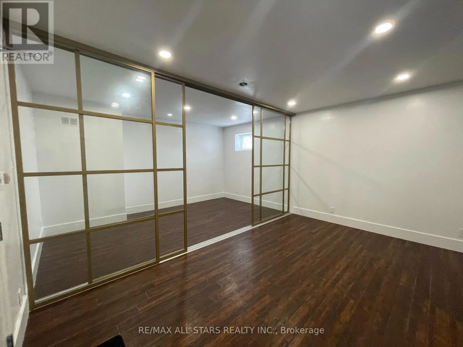 202A - 717 QUEEN STREET E