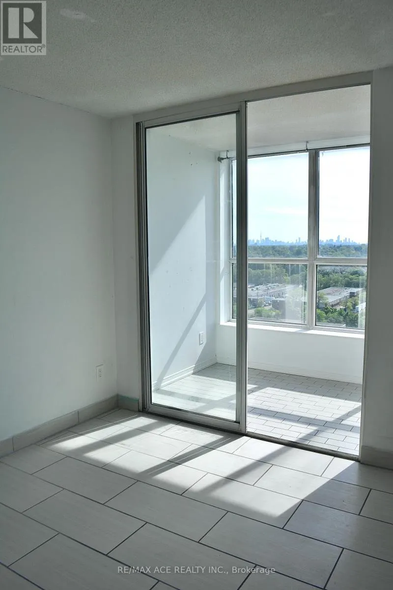 1403 - 330 MCCOWAN ROAD