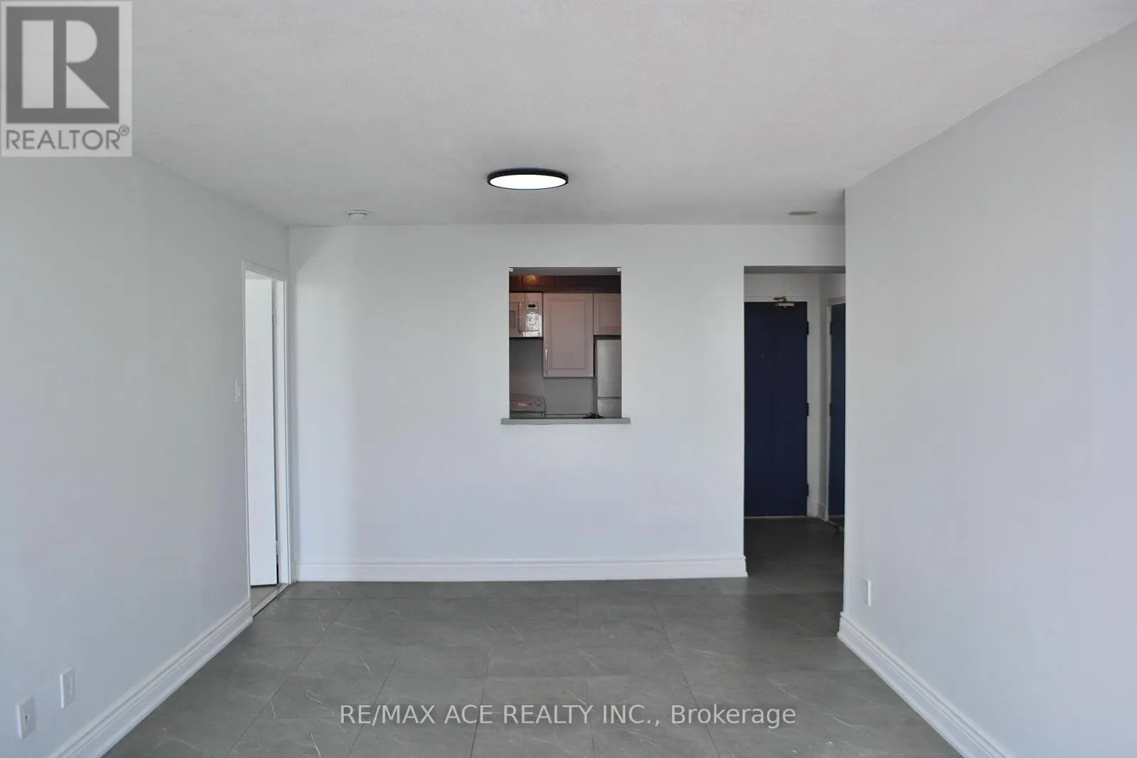 1403 - 330 MCCOWAN ROAD