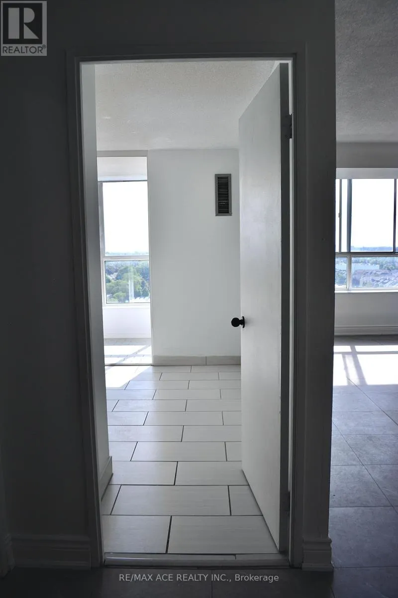 1403 - 330 MCCOWAN ROAD