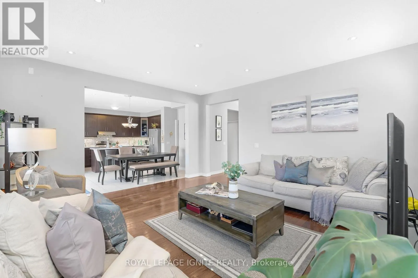 210 BLACKWELL CRESCENT