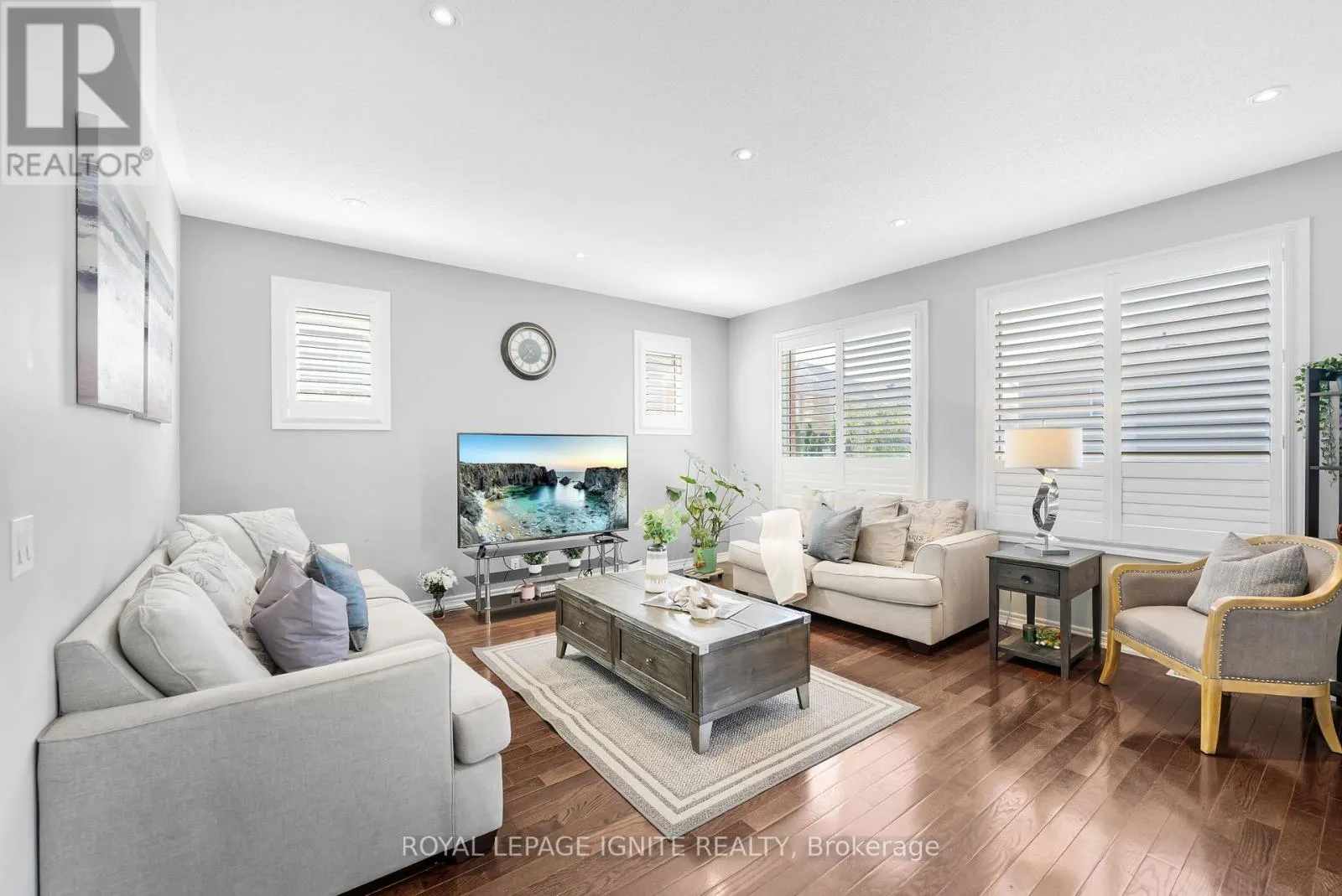 210 BLACKWELL CRESCENT
