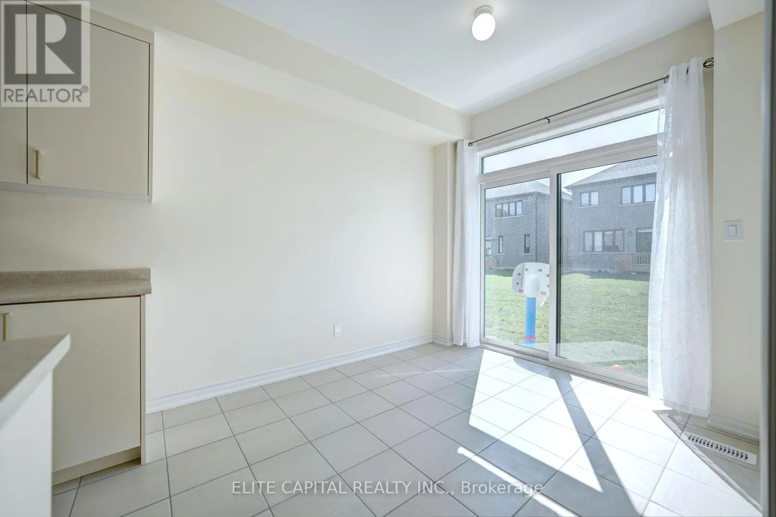 35 CLOSSON DRIVE