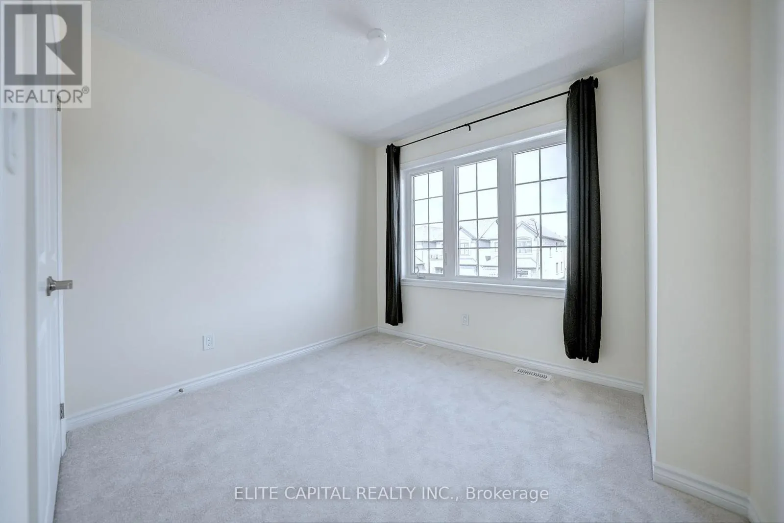 35 CLOSSON DRIVE