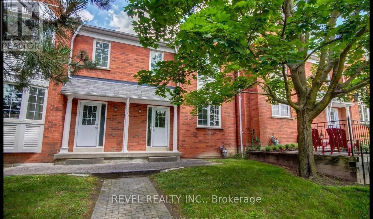 56 - 10 BASSETT BOULEVARD, #56