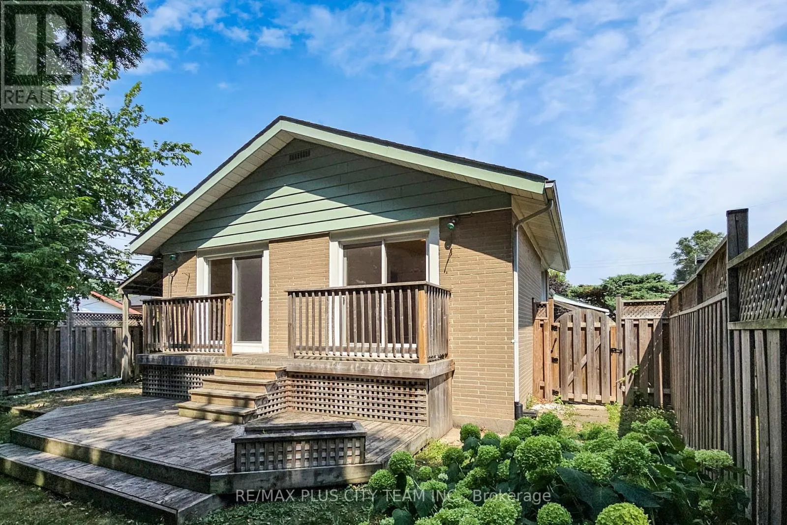 3 PENETANG CRESCENT