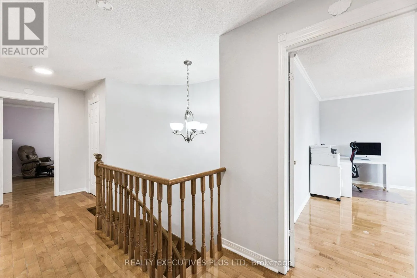 1822 FORESTVIEW DRIVE