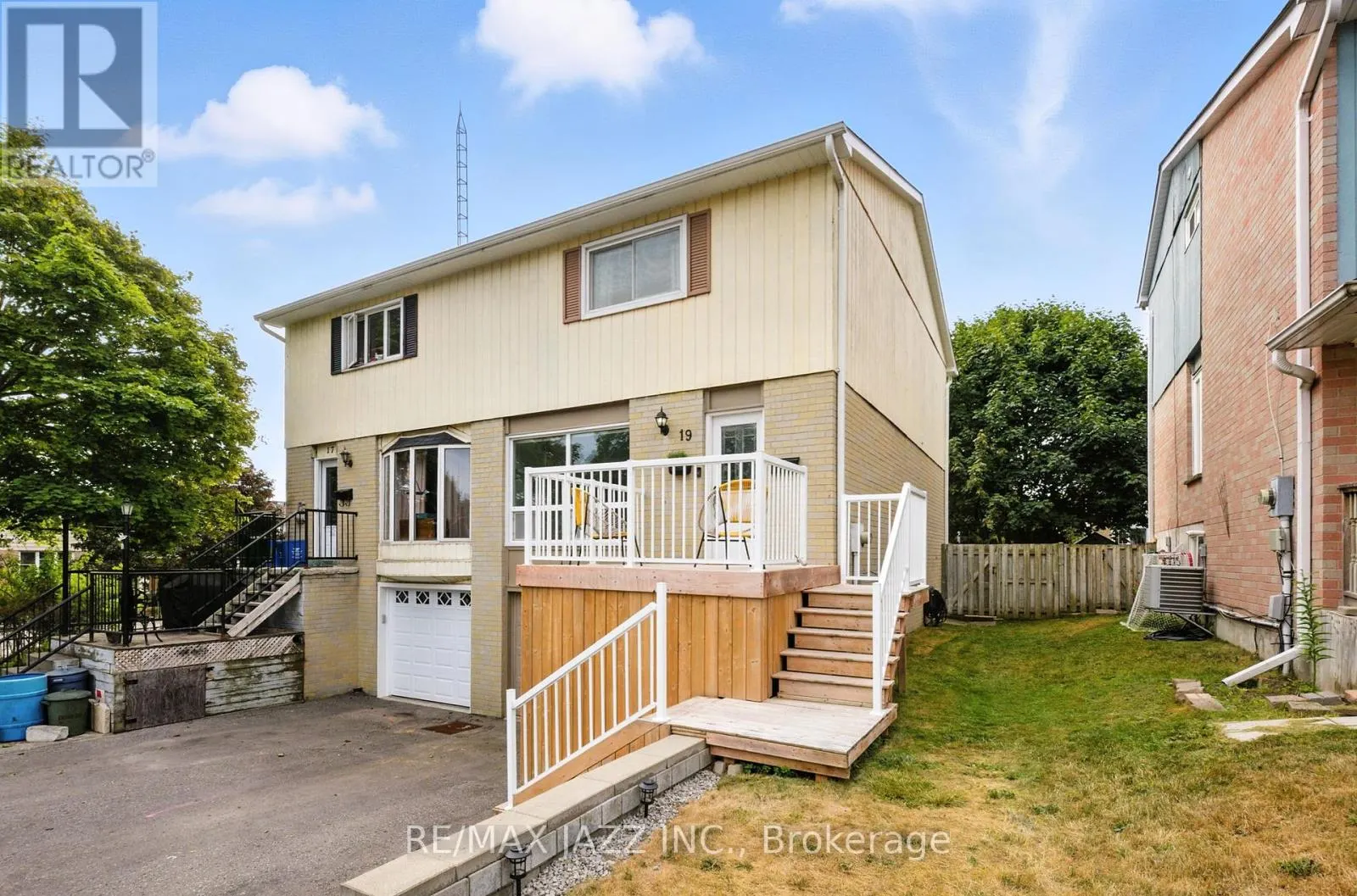 19 DOREEN CRESCENT