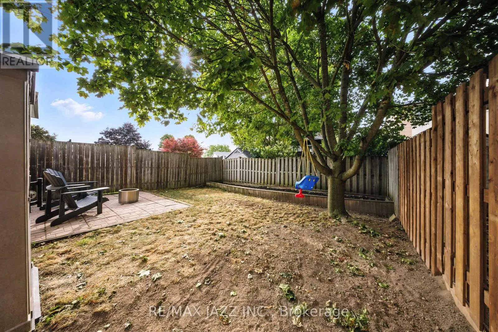 19 DOREEN CRESCENT