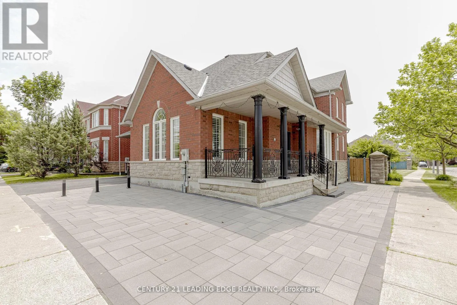 15 ALDEN SQUARE