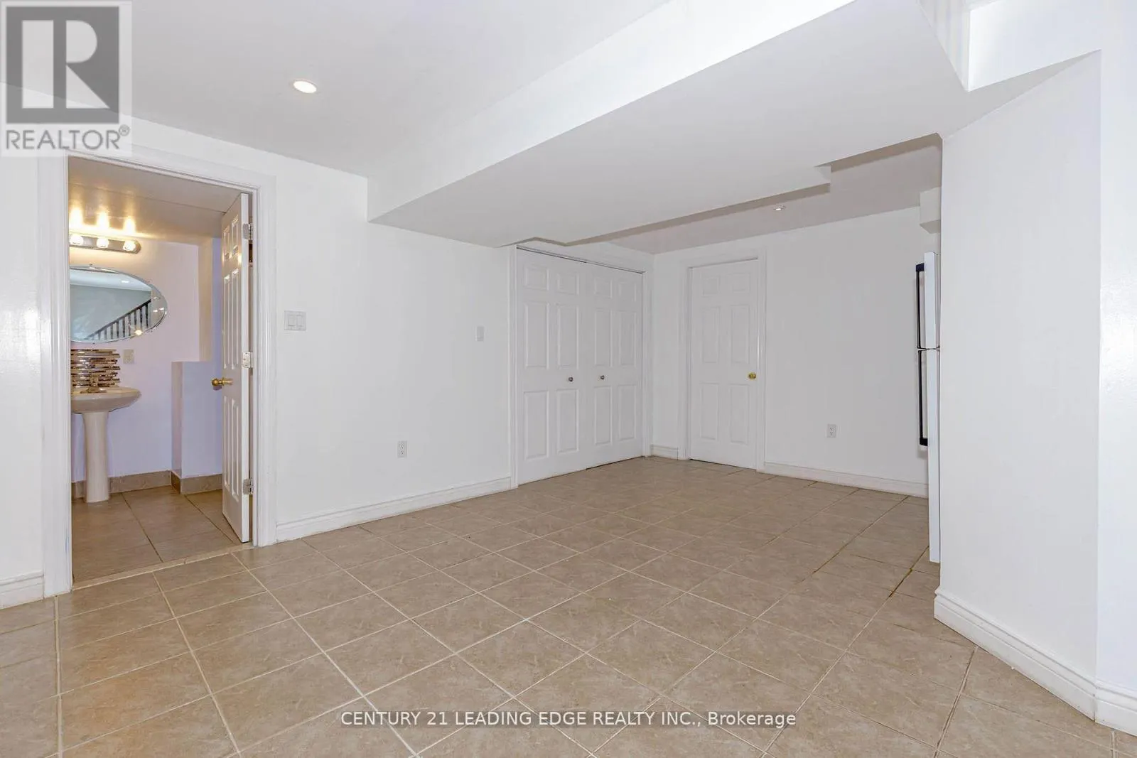 15 ALDEN SQUARE