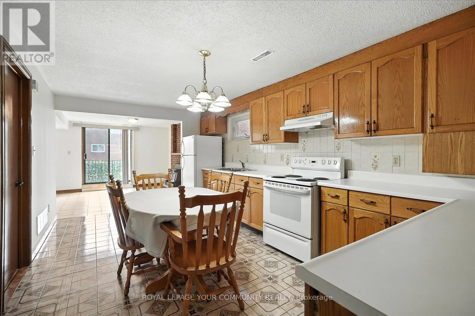 72 FRED BLAND CRESCENT
