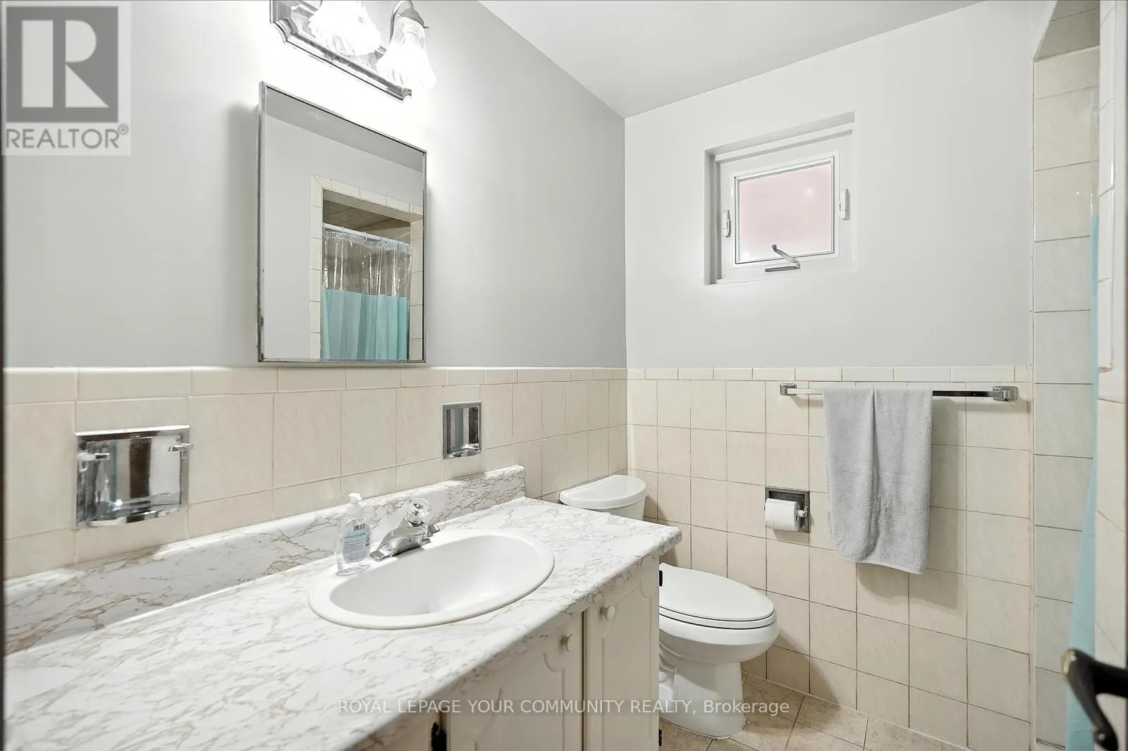72 FRED BLAND CRESCENT