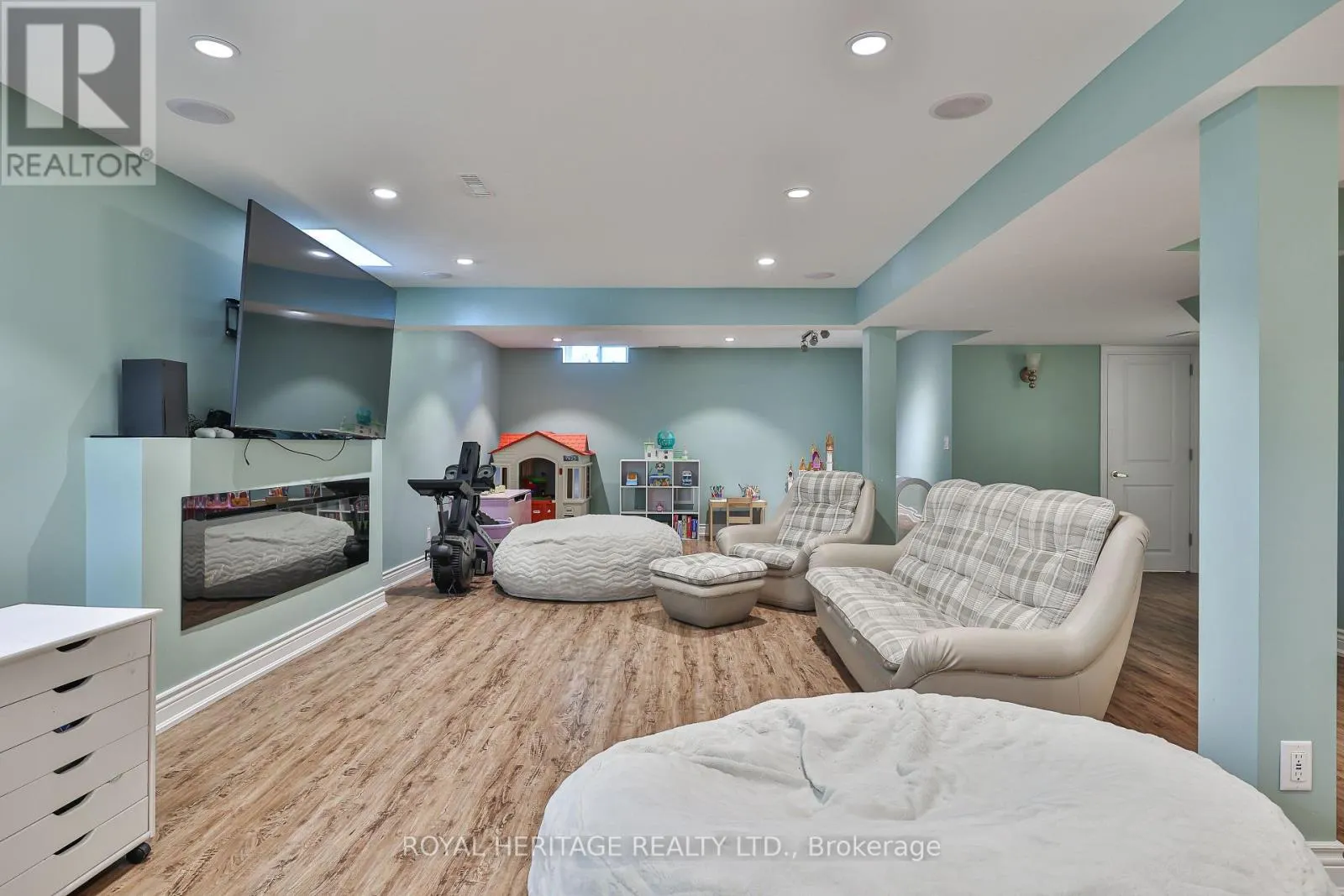 532 POWELL ROAD