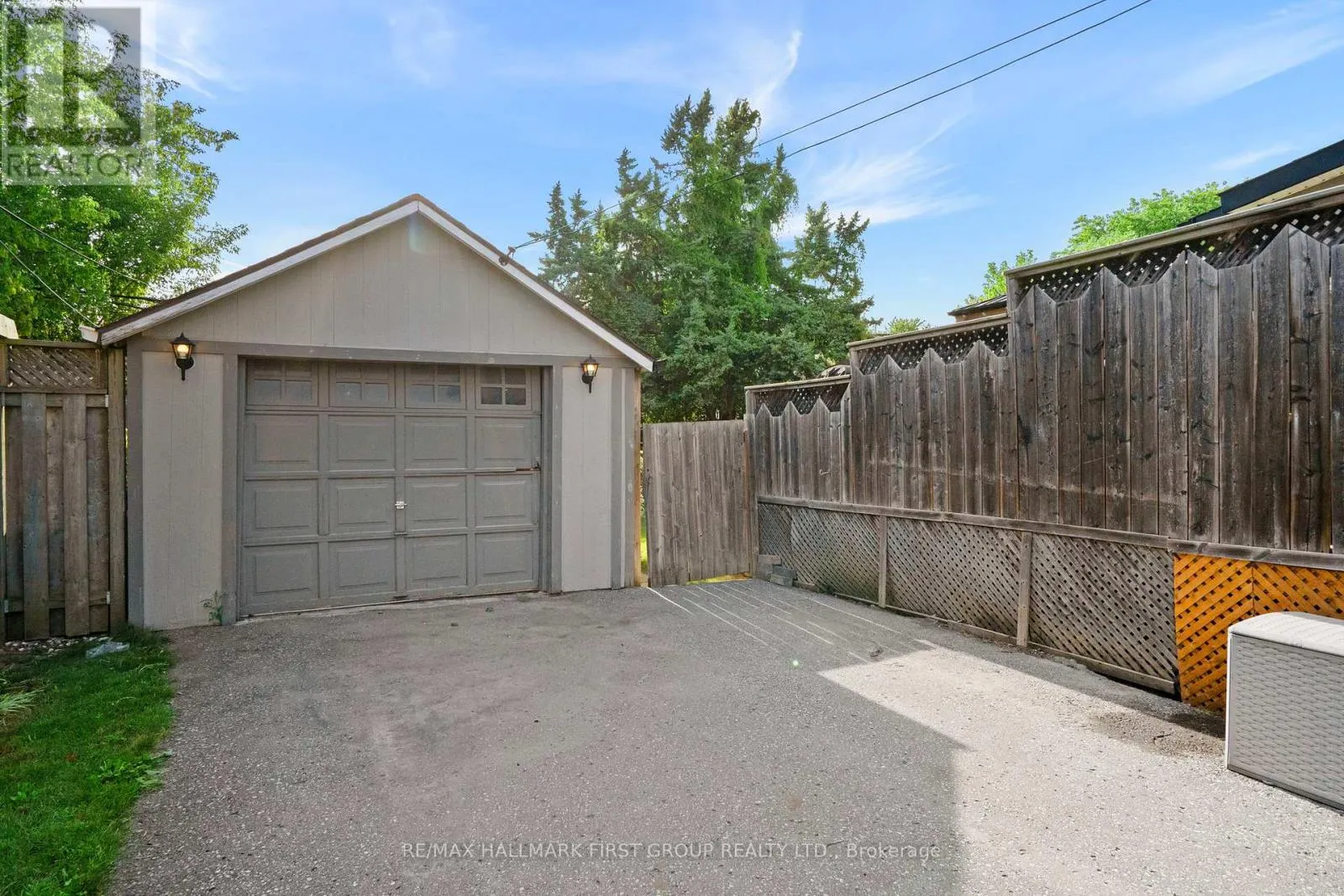 104 GLADSTONE AVENUE