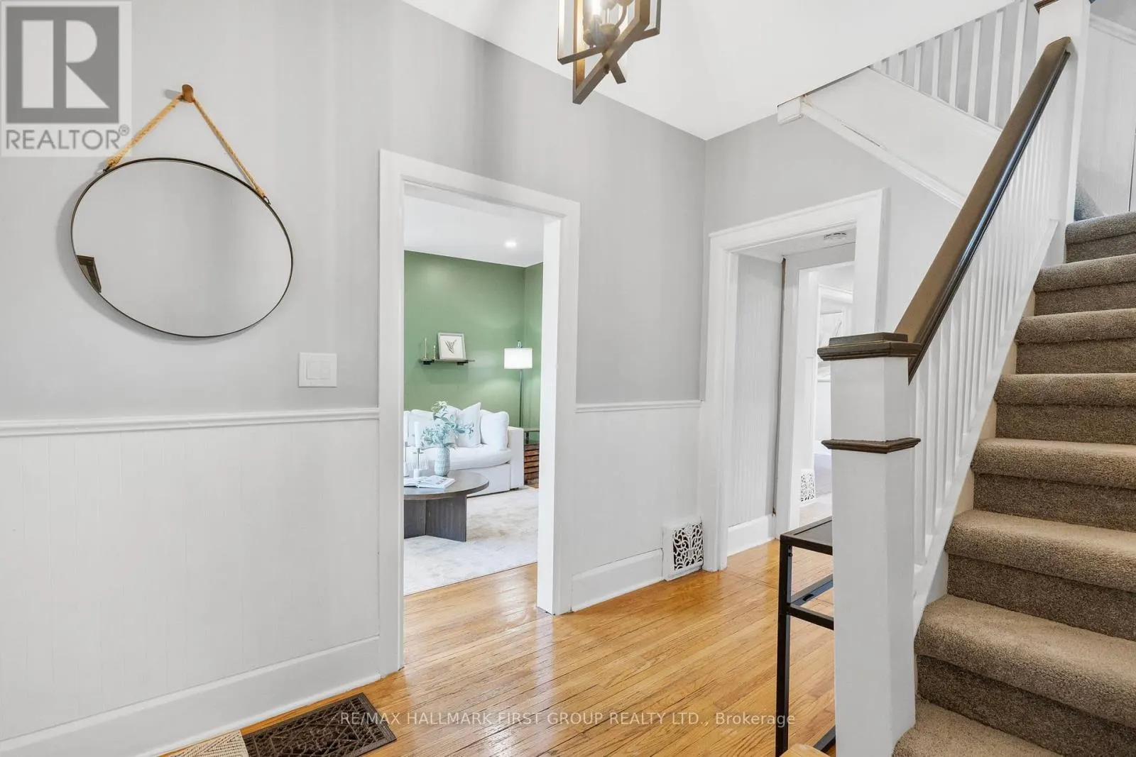 104 GLADSTONE AVENUE
