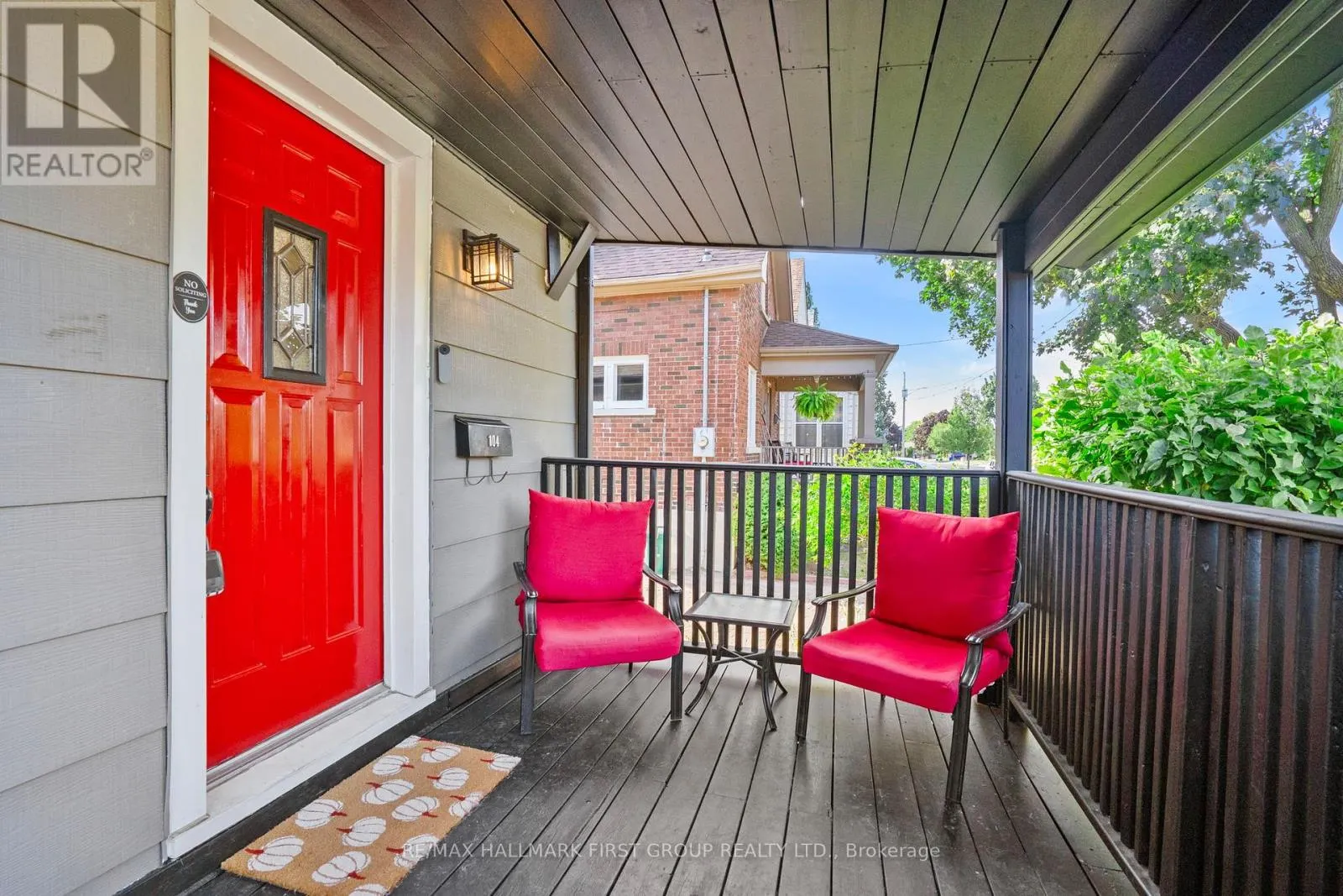 104 GLADSTONE AVENUE