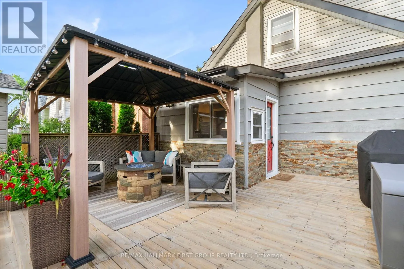 104 GLADSTONE AVENUE
