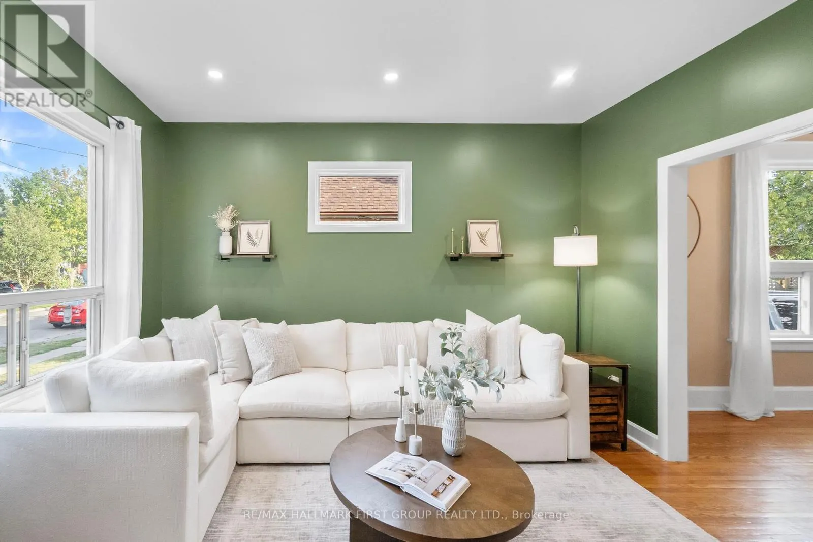 104 GLADSTONE AVENUE