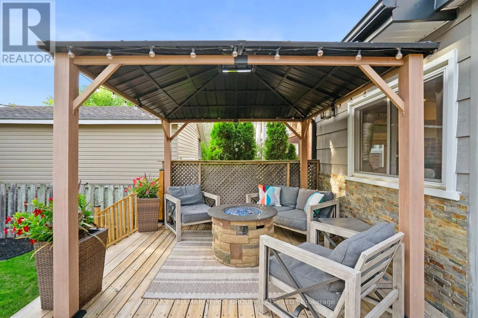 104 GLADSTONE AVENUE