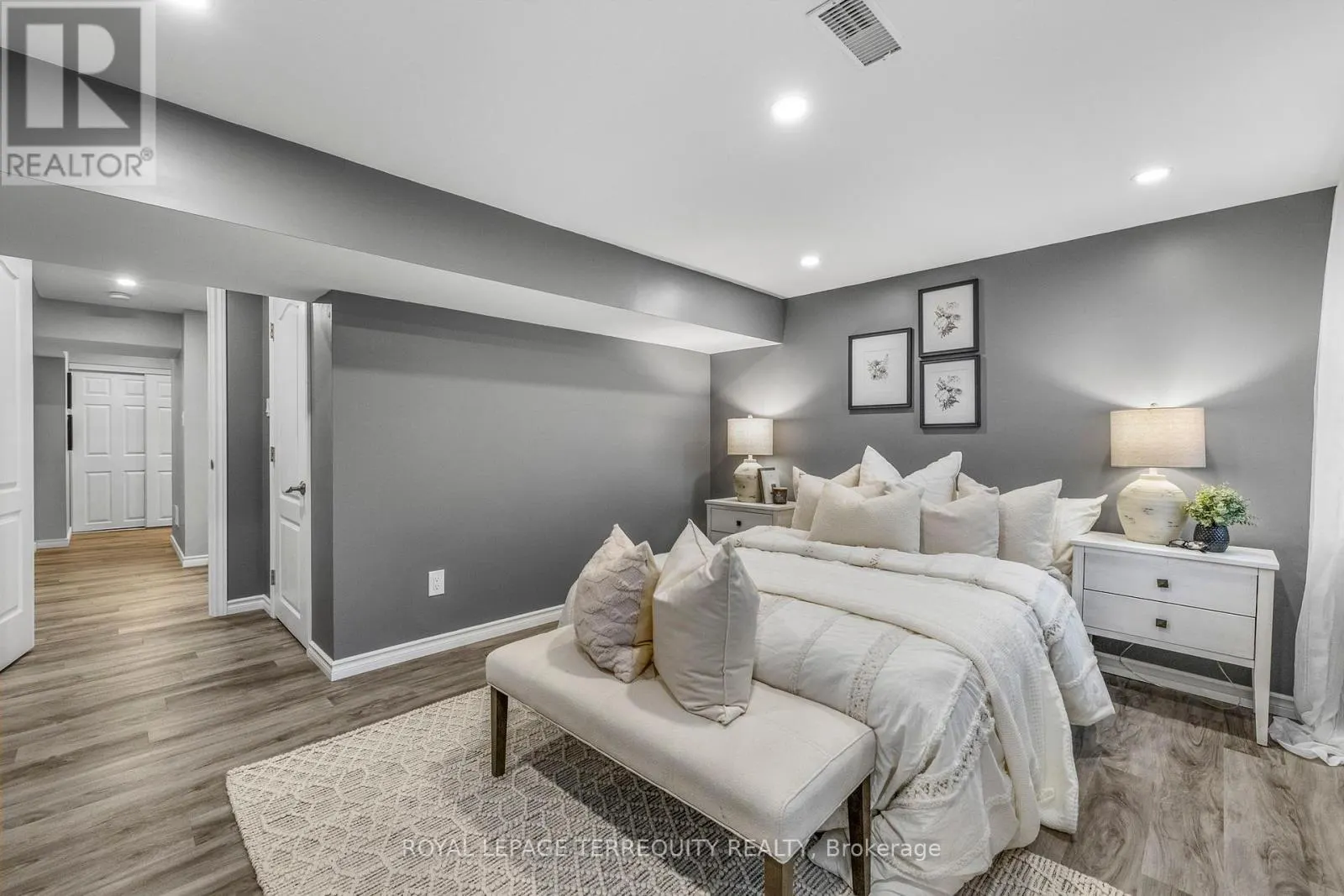 55 SPLENDOR DRIVE