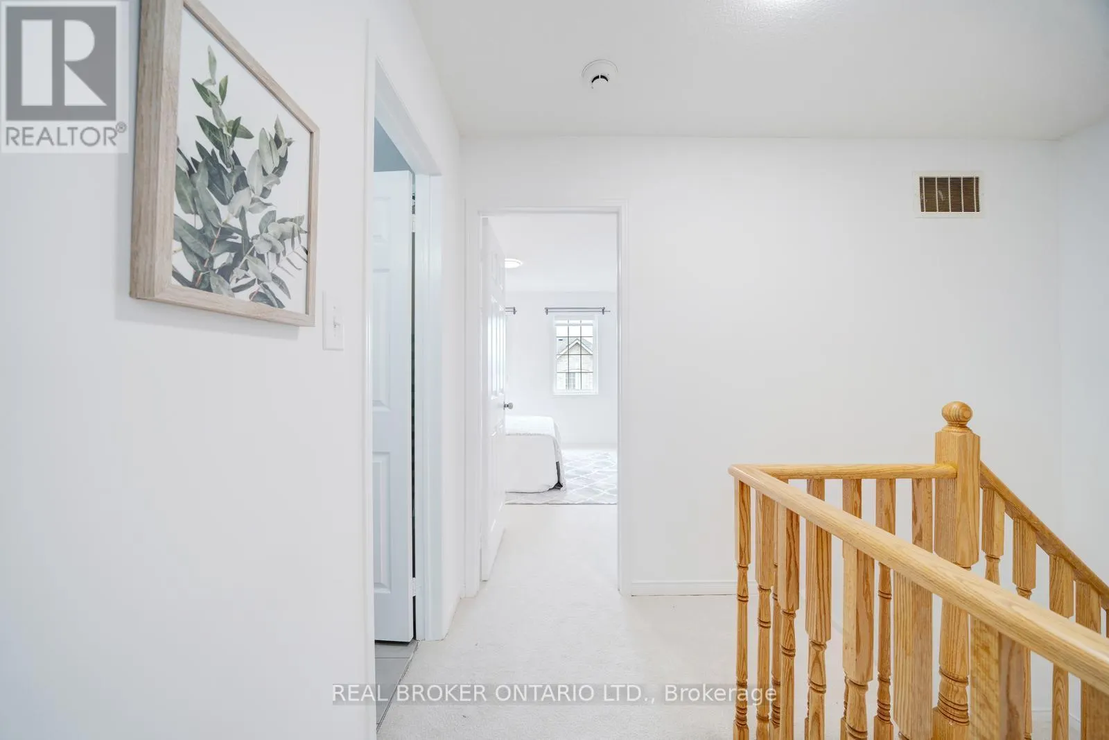505 ROSSLAND ROAD E