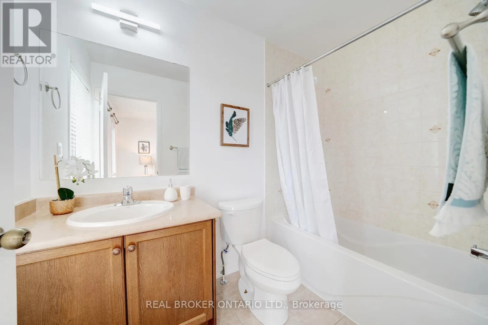 505 ROSSLAND ROAD E