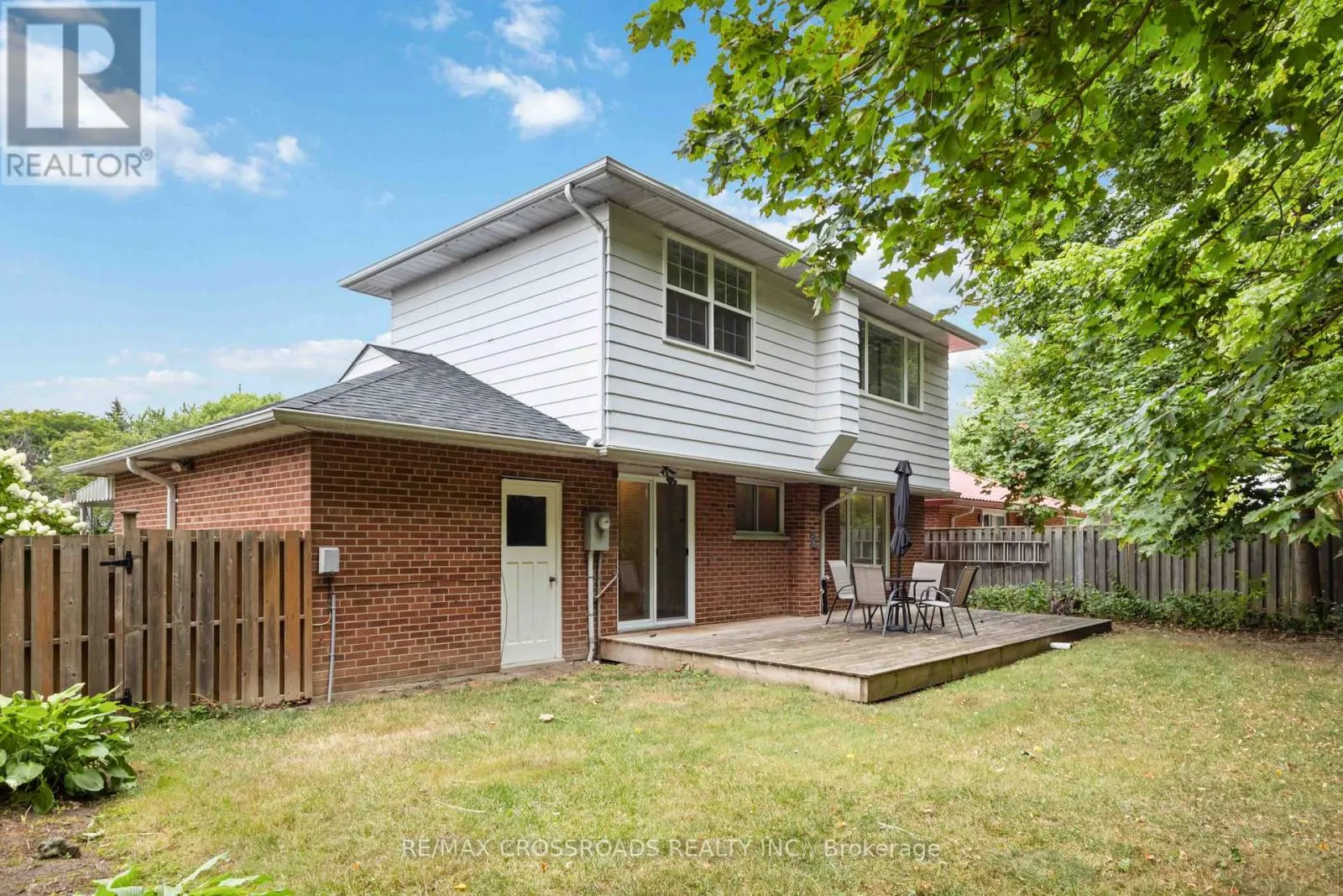 3 BOWATER DRIVE