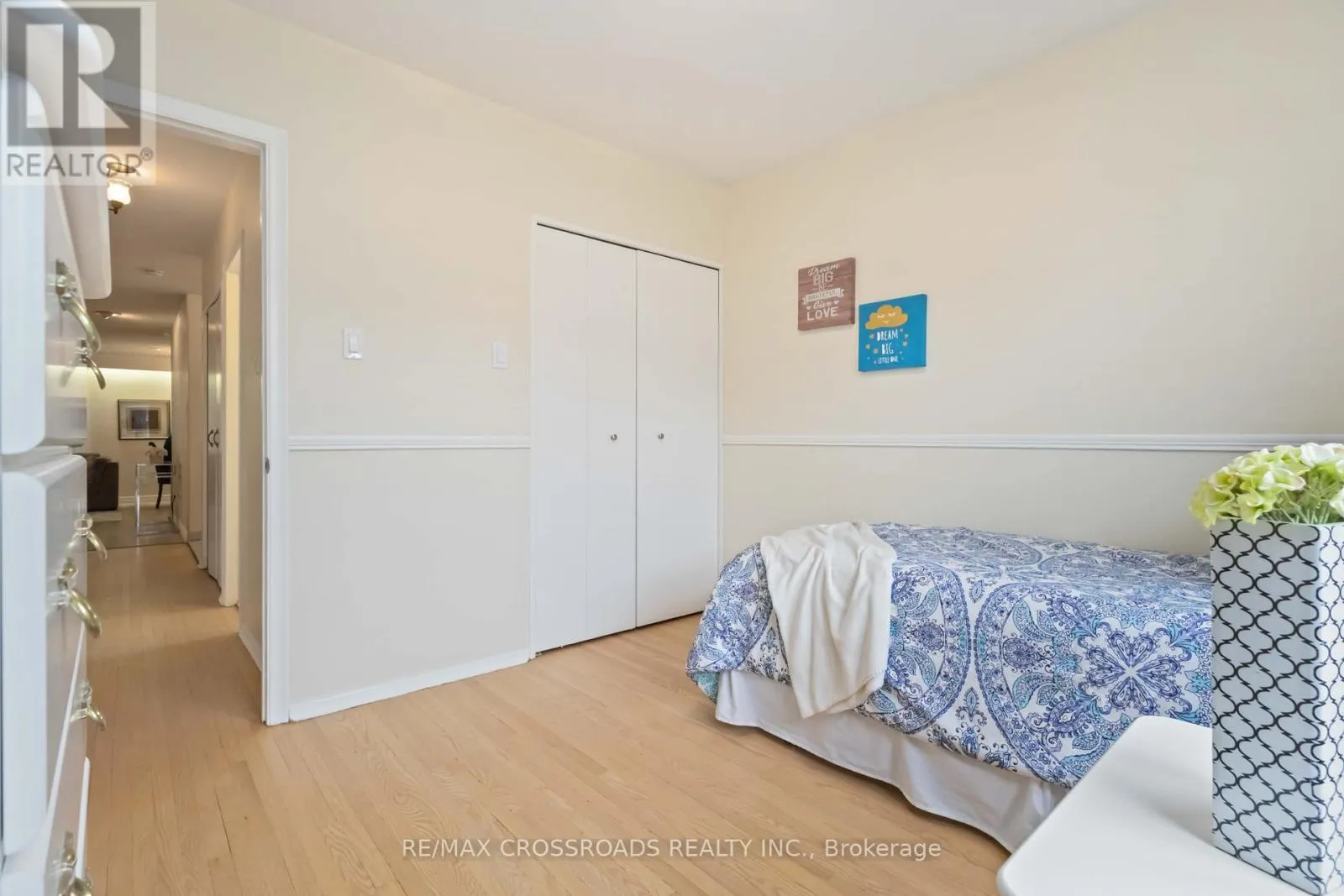 3 BOWATER DRIVE