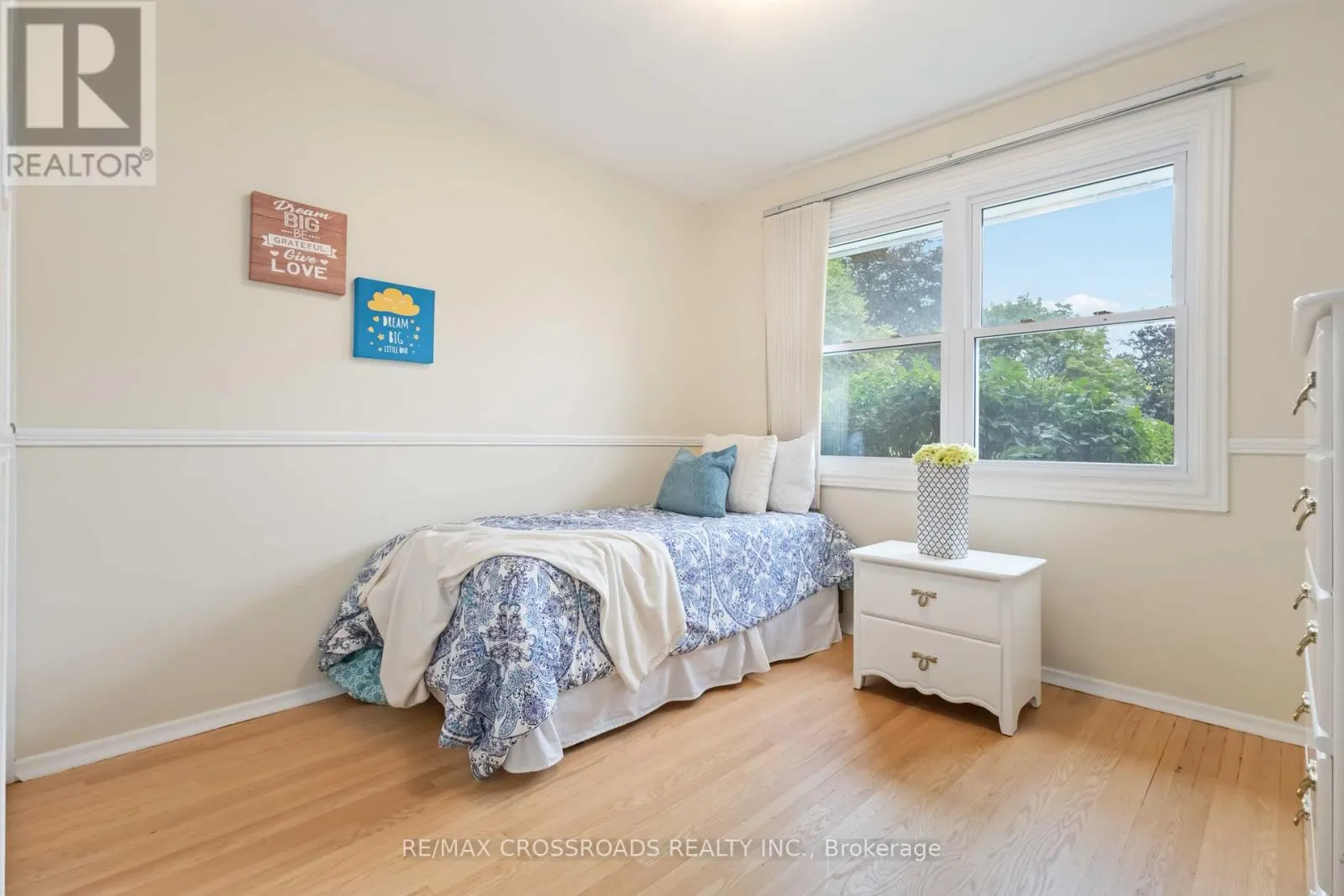 3 BOWATER DRIVE