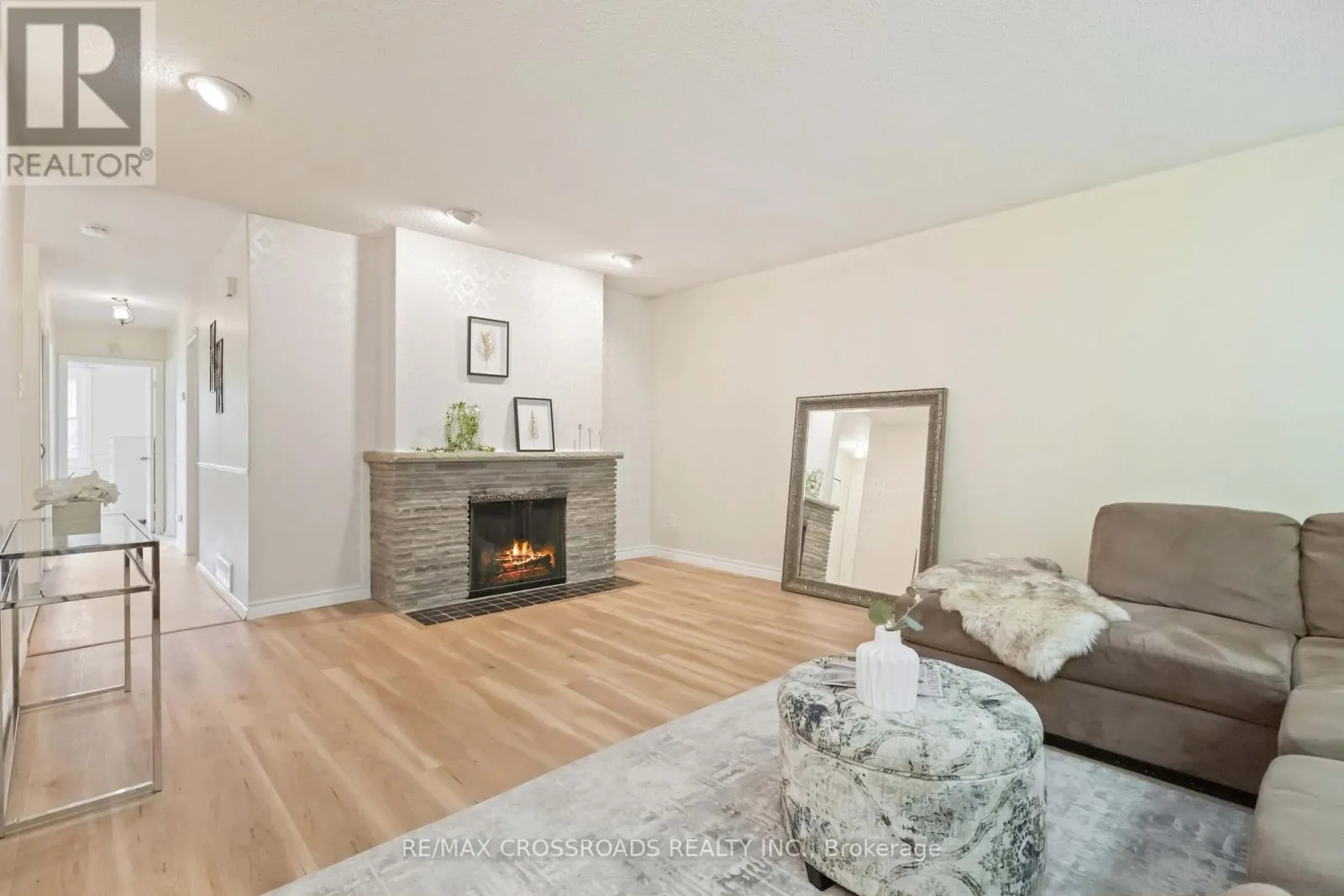 3 BOWATER DRIVE