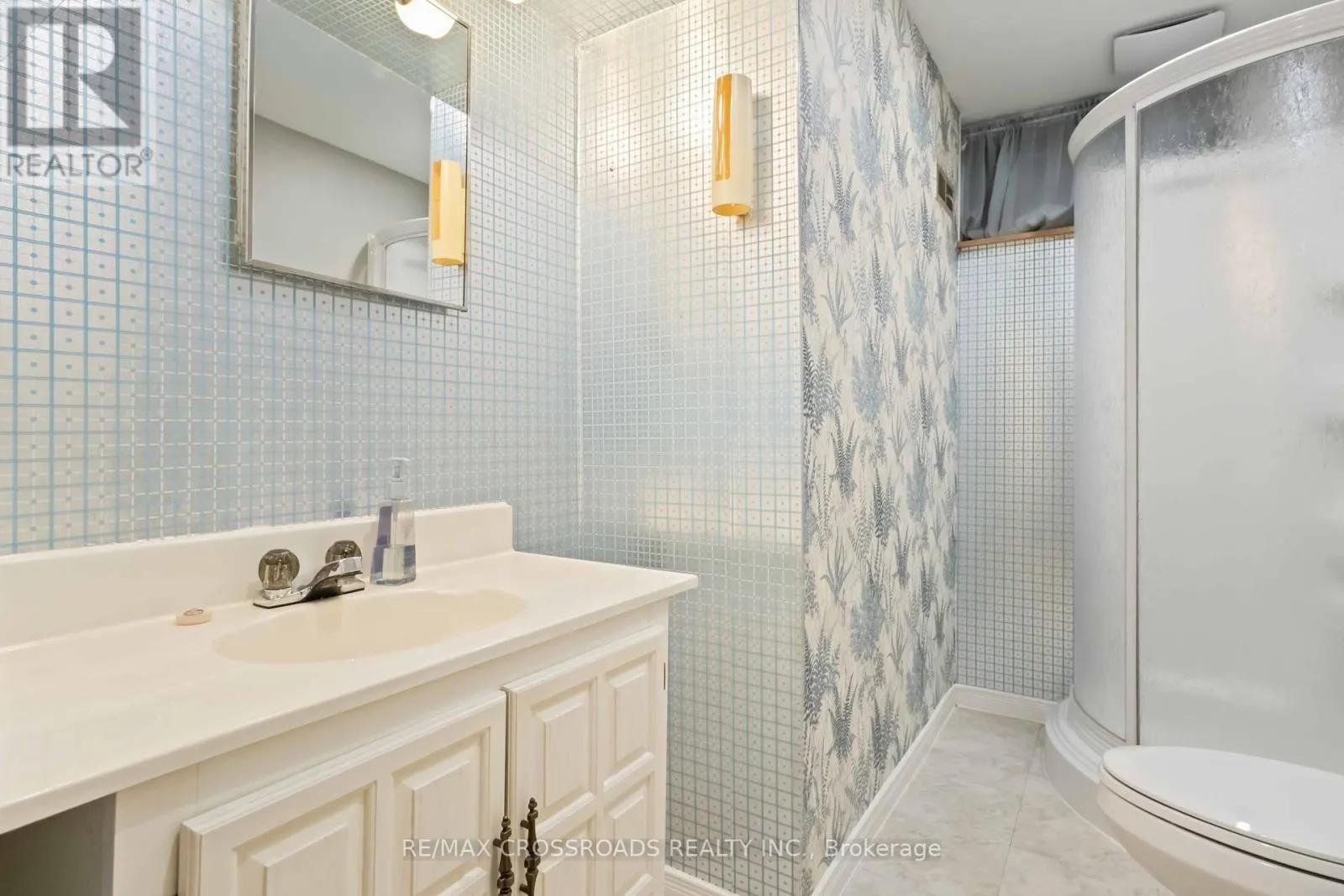 3 BOWATER DRIVE